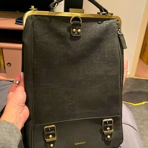 LIKE NEW- LA FLORE PARIS BOBOBARK CONVERTIBLE VEGAN BACKPACK- used once.